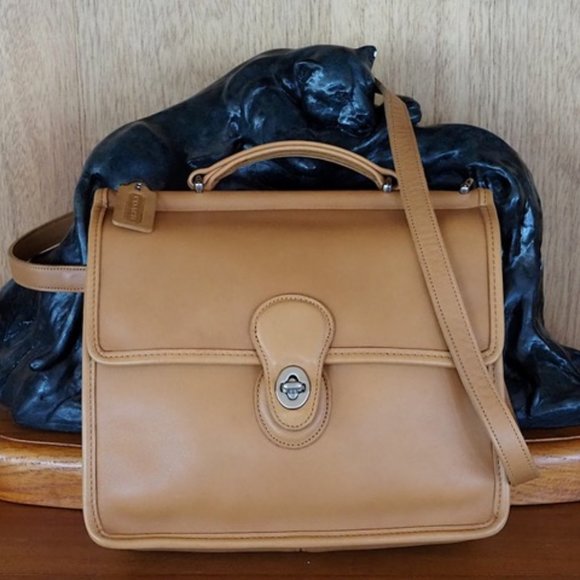 Coach Handbags - Like New, Vintage Coach Camel/Silver Willis, USA